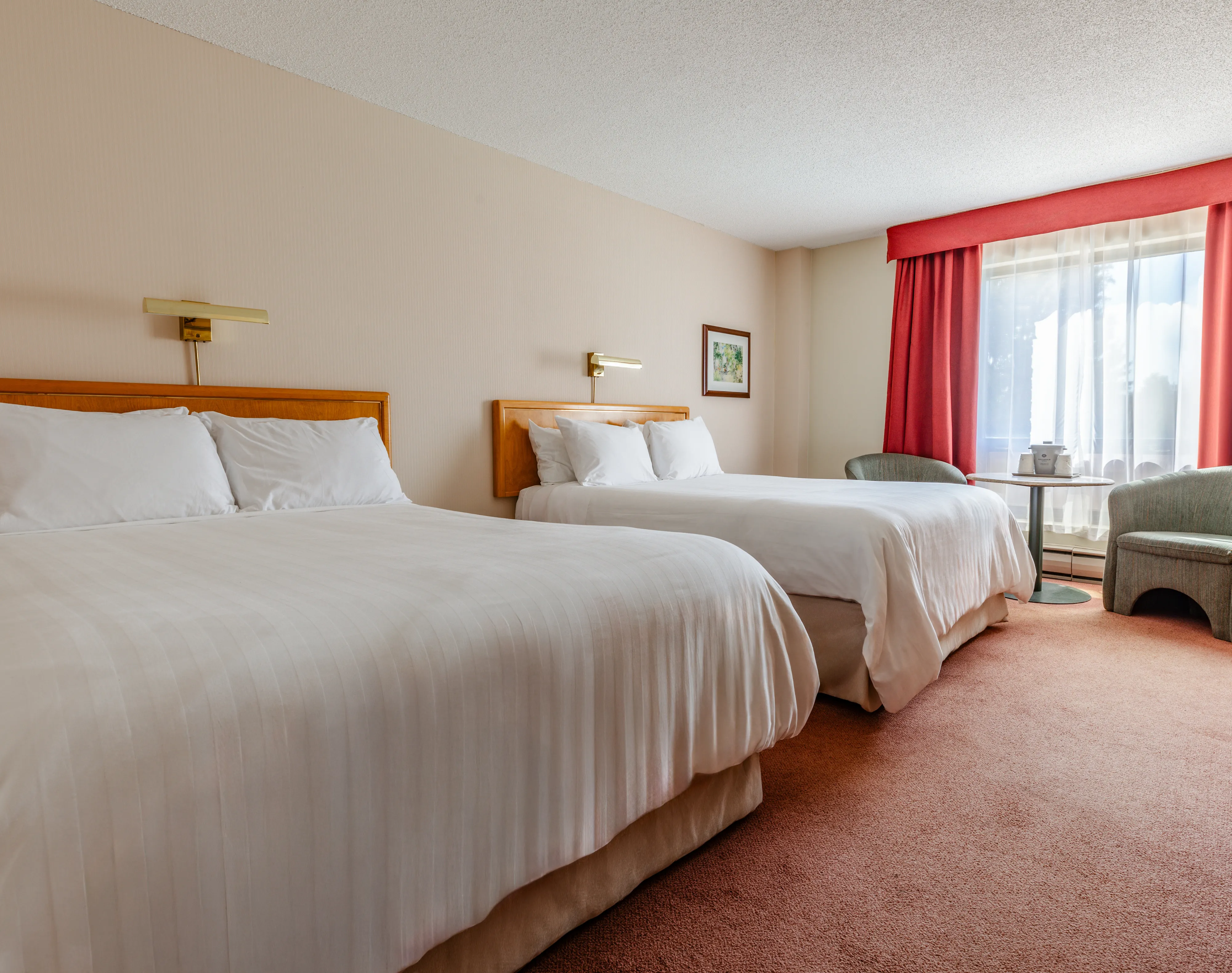 Hotels Gouverneur Trois Rivieres Classic Room 2 Queen Beds Window View®EAQ Marieannegaudreault