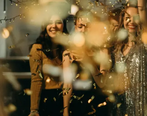 event Hôtels Gouverneur Trois-Rivières-holiday season corporate party woman dancing