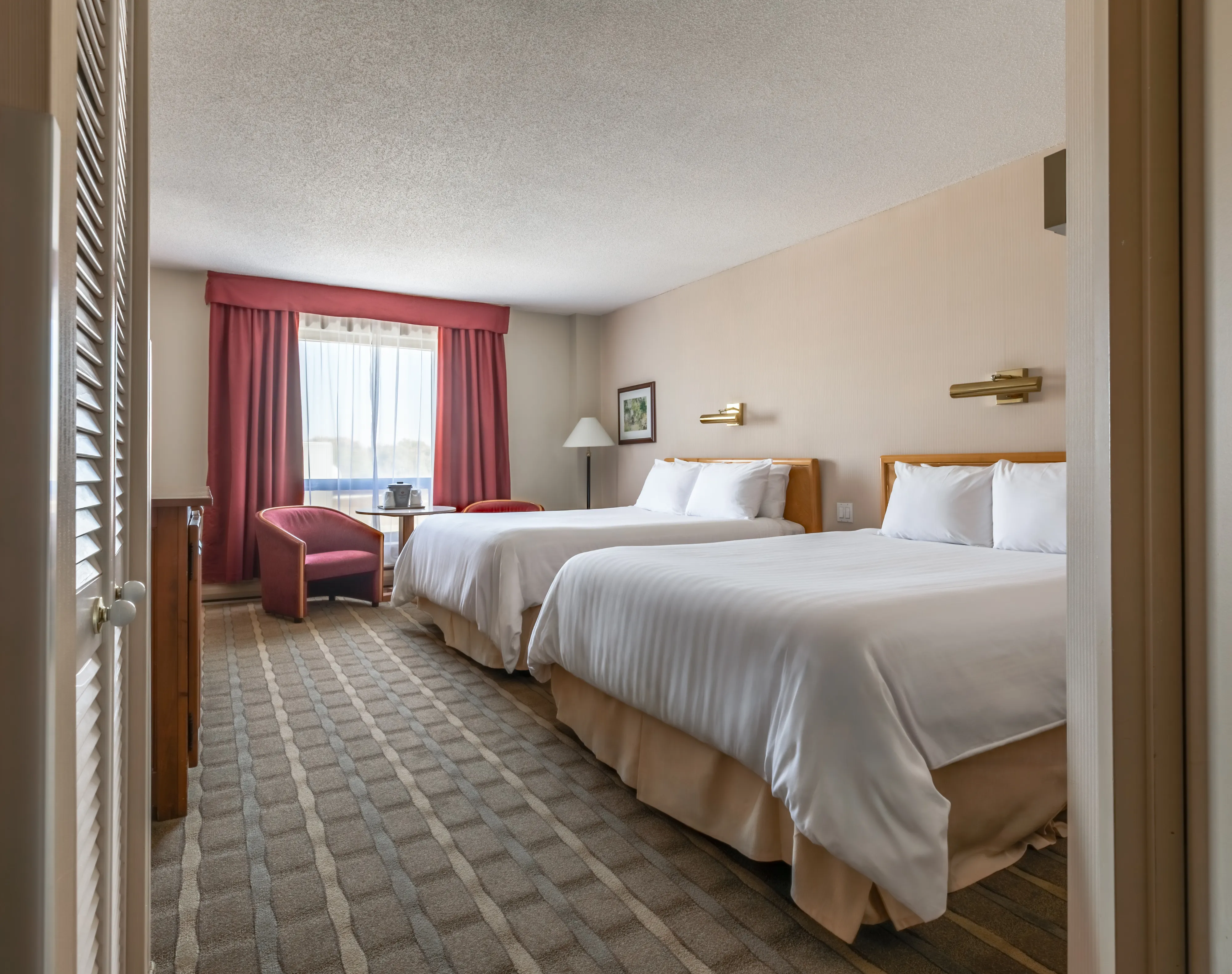 Hotels Gouverneur Trois Rivieres Chambre Affaires 2 Grands Lits Vue Ensembre ®EAQ Marieannegaudreault
