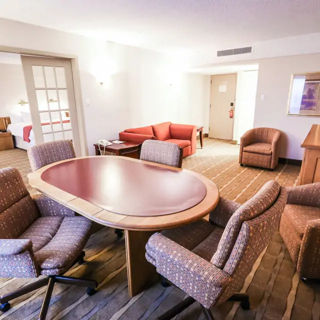 Hôtels Gouverneur Trois Rivières Suite Living Room