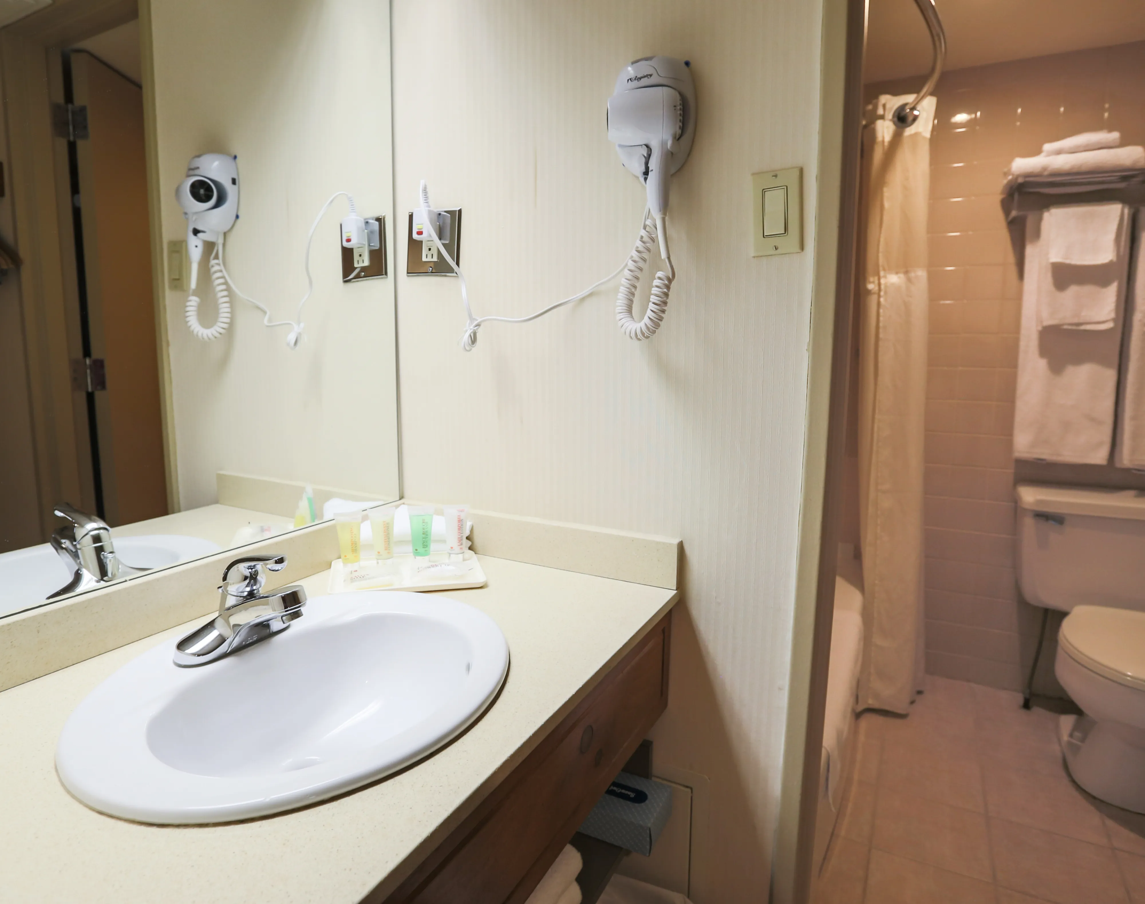 Hôtels Gouverneur Trois Rivieres Chambre Classique Salle De Bain