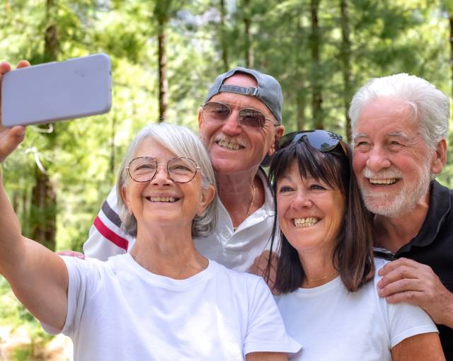 Groupe Personnes Agées Amis Vacances Ete